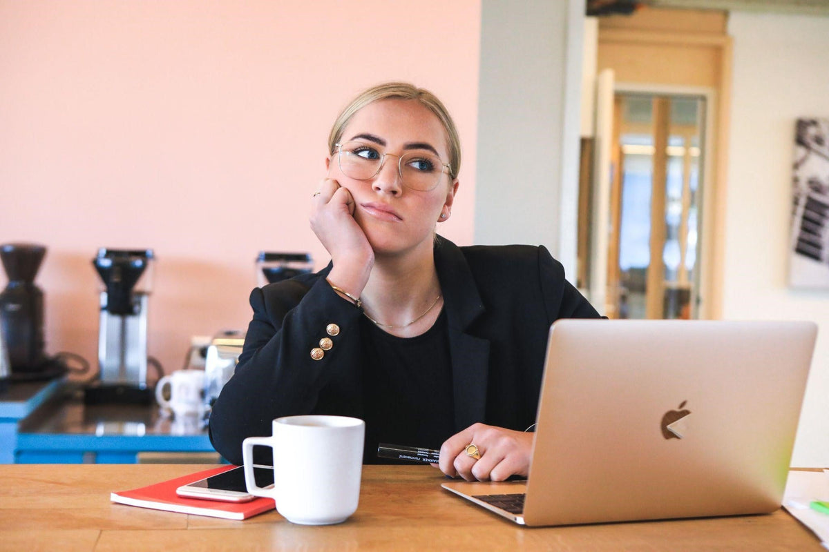 THE ULTIMATE 'DESKERCISE' ROUTINE: STRETCHES FOR THE OFFICE